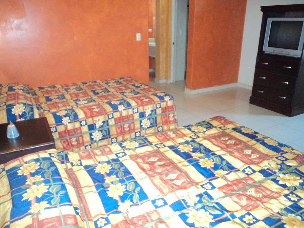Hotel California Navojoa Εξωτερικό φωτογραφία