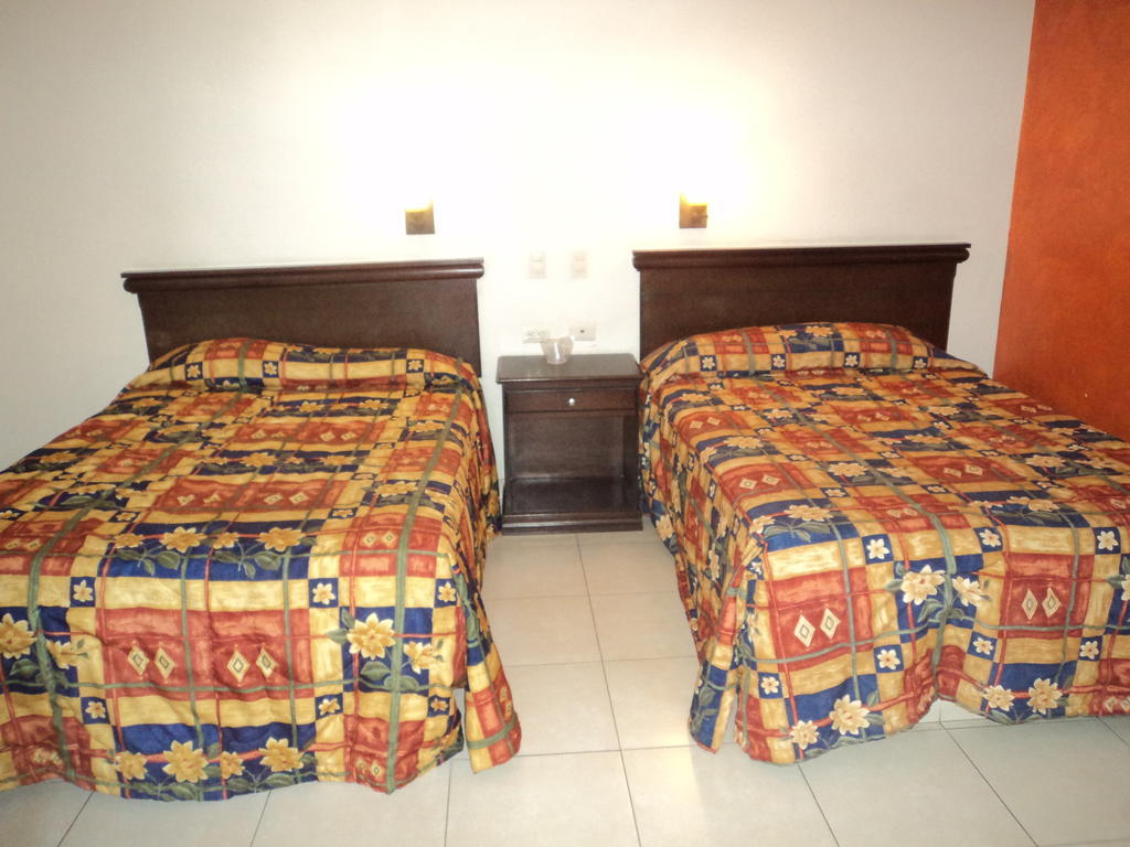 Hotel California Navojoa Εξωτερικό φωτογραφία