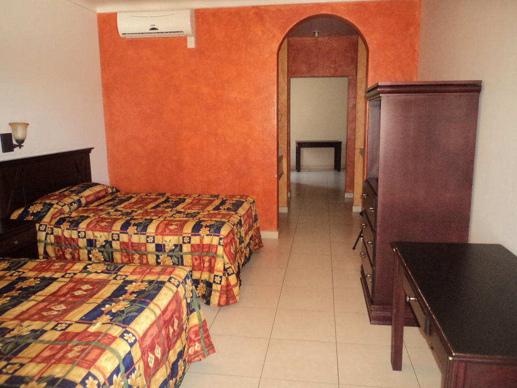 Hotel California Navojoa Εξωτερικό φωτογραφία