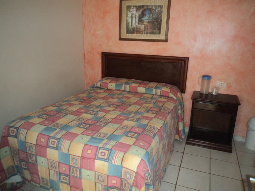 Hotel California Navojoa Δωμάτιο φωτογραφία