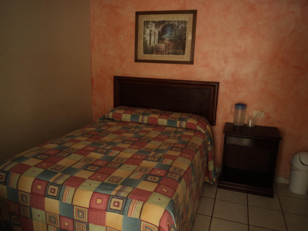 Hotel California Navojoa Δωμάτιο φωτογραφία